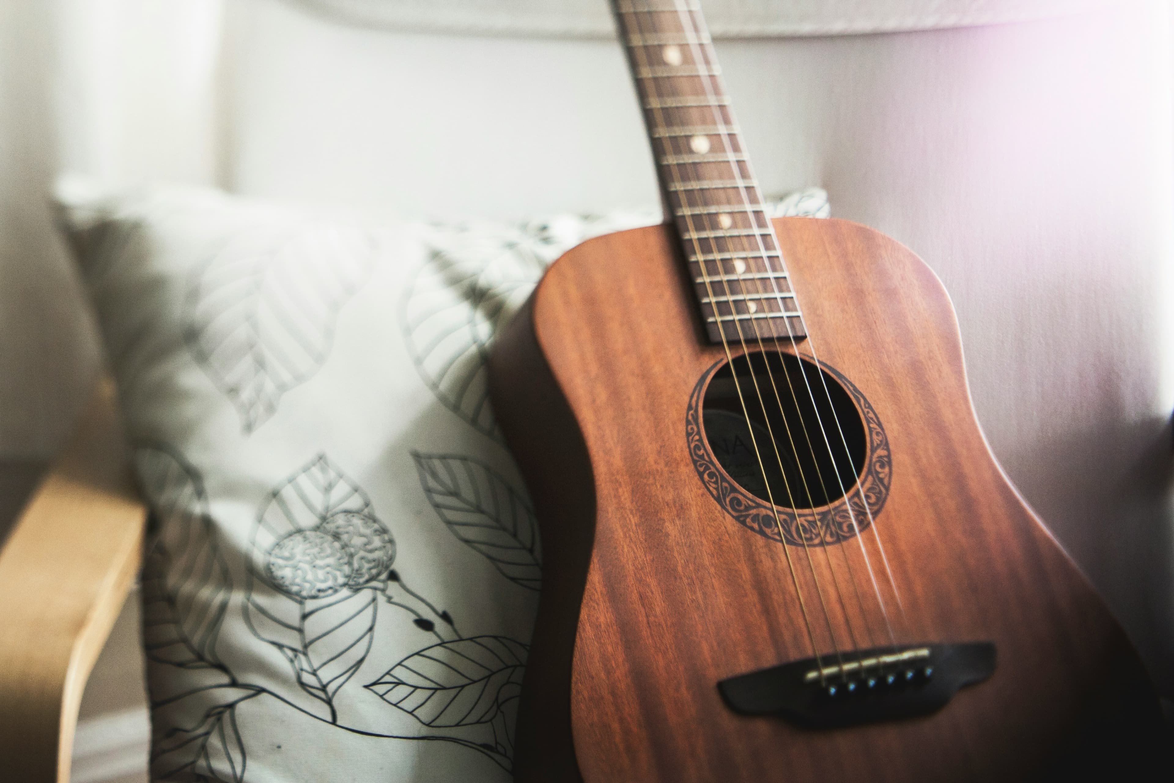 Acoustic Guitar - Mahogany